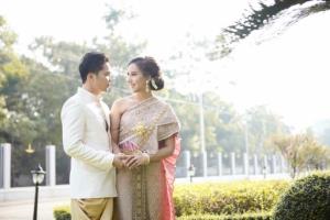 ชุดไทยเจ้าสาว ชุดไทยจักรพรรดิ์ เช่าที่แบมบี้ เวดดิ้ง ห้วยขวาง